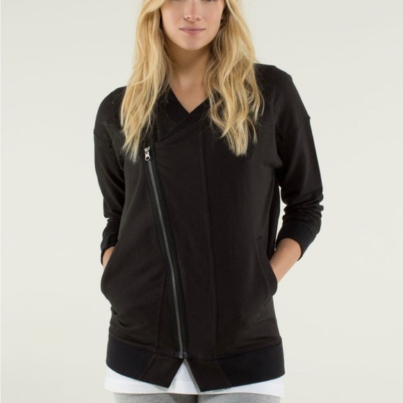 LULULEMON Mula Asymmetrical Jacket Bundle Wrap Zip Moto. Angle zip - Picture 2 of 11